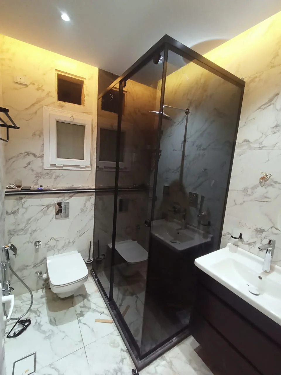 زجاج سيكوريت في شطا