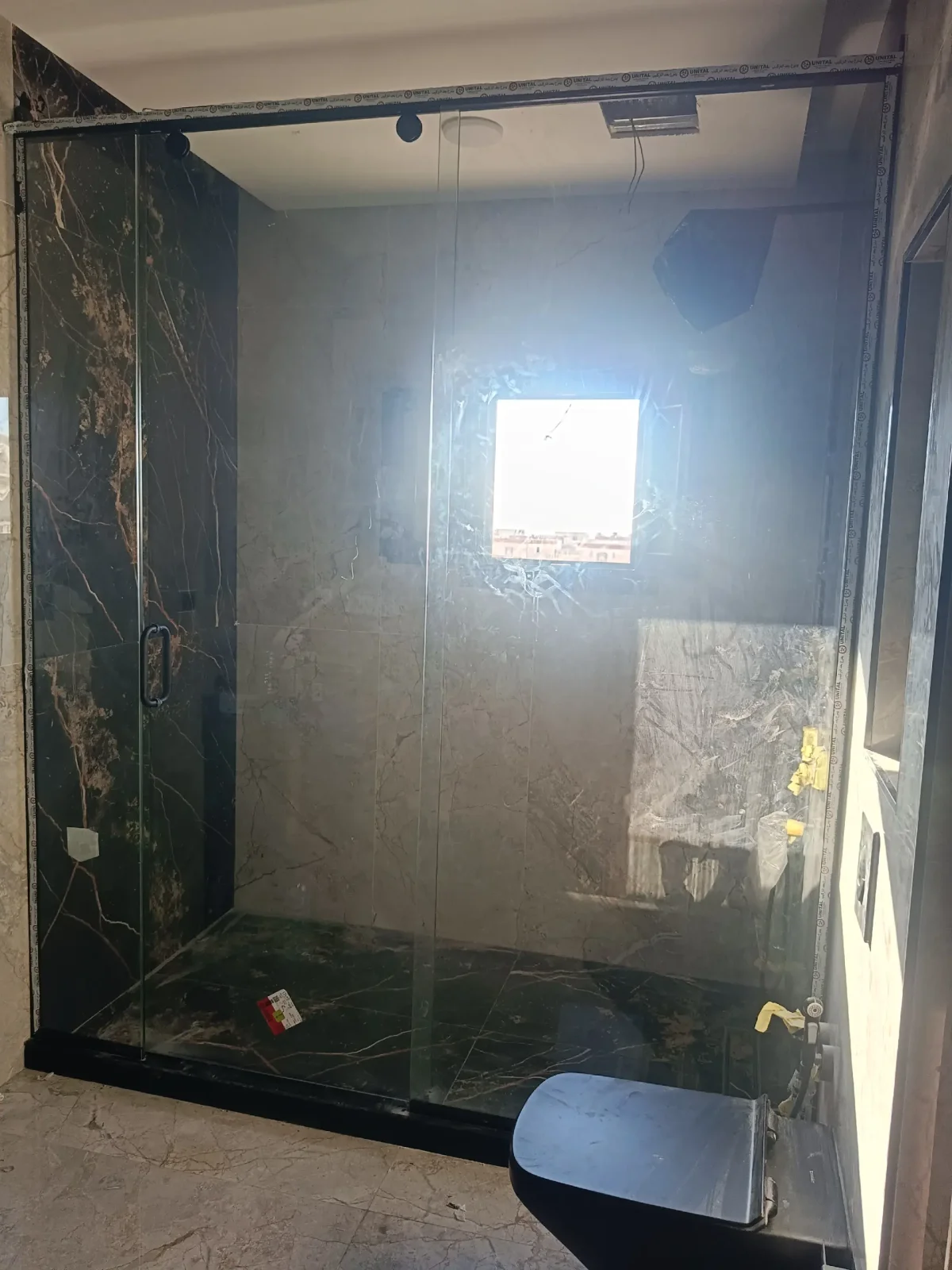 زجاج سيكوريت في السرو