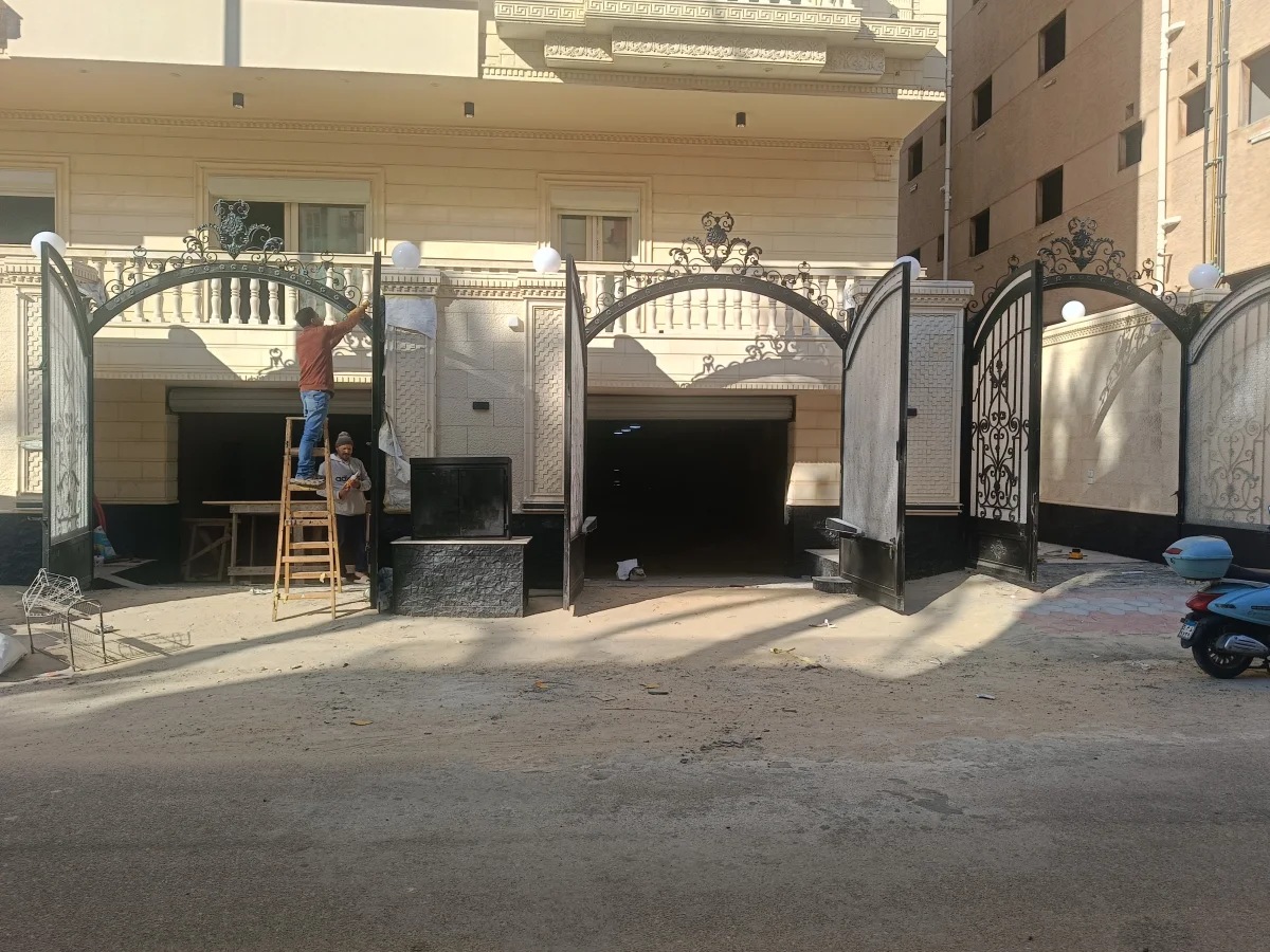 زجاج سيكوريت في عزبة البرج