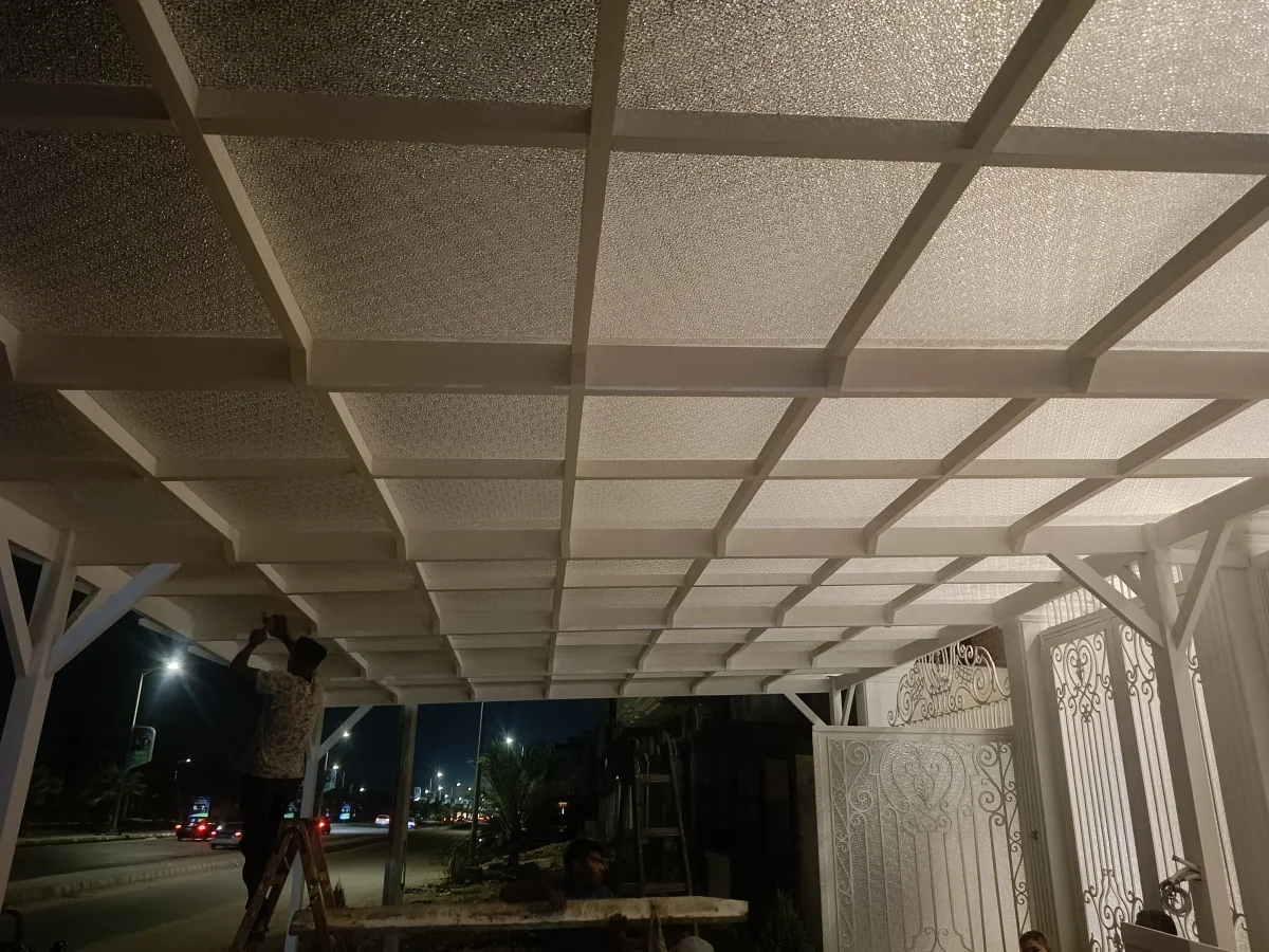 زجاج سيكوريت في عزبة البرج