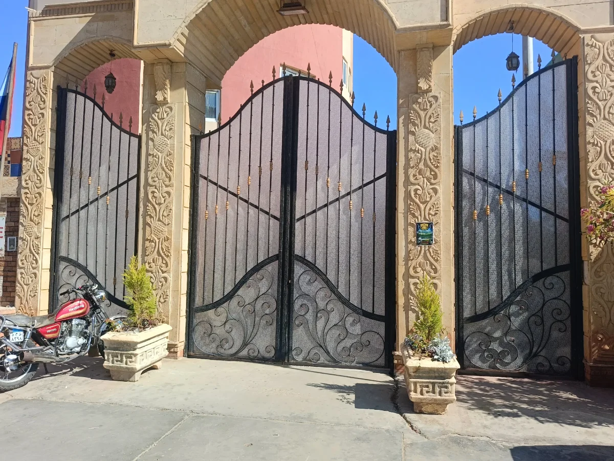 زجاج سيكوريت في السرو