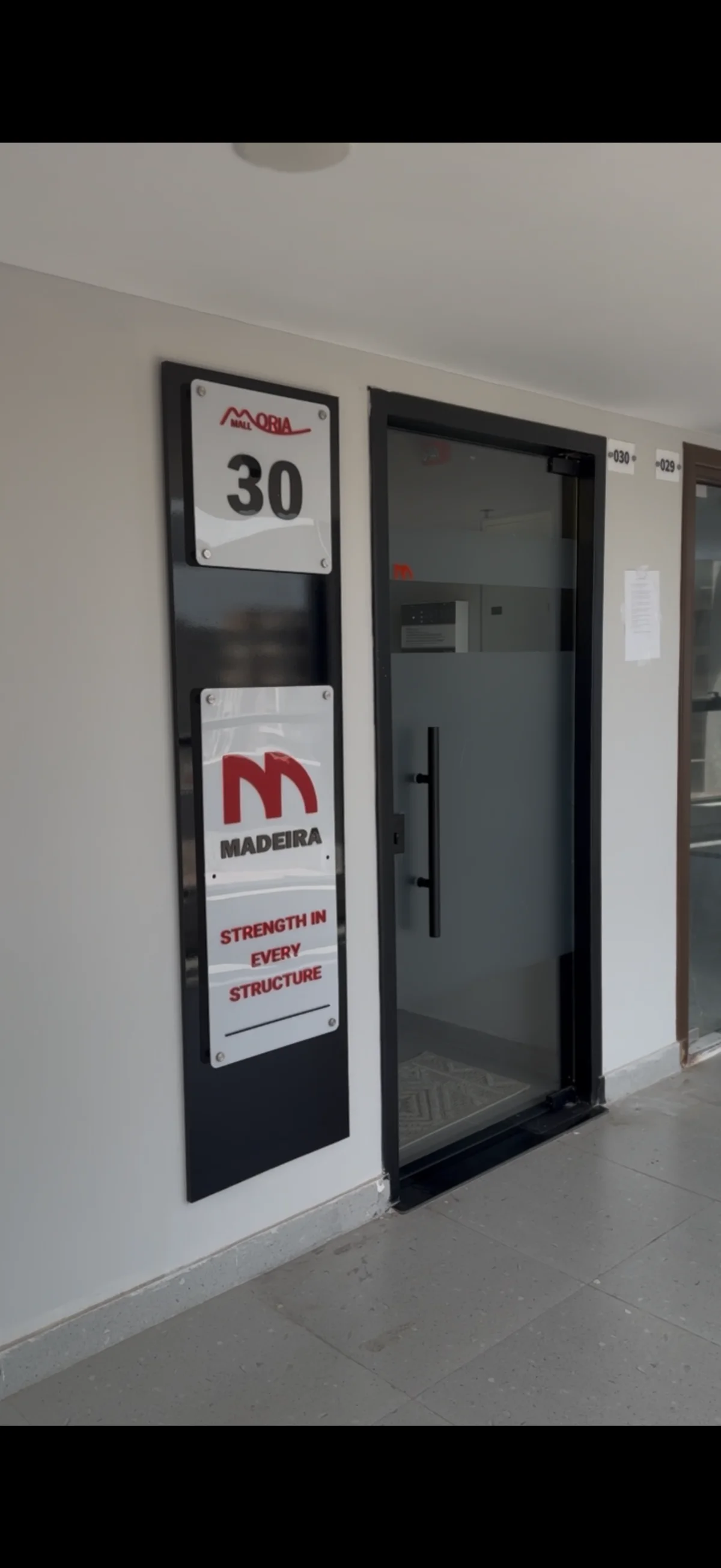 أبواب زجاج سيكوريت — عمل 2026/04/11 #102