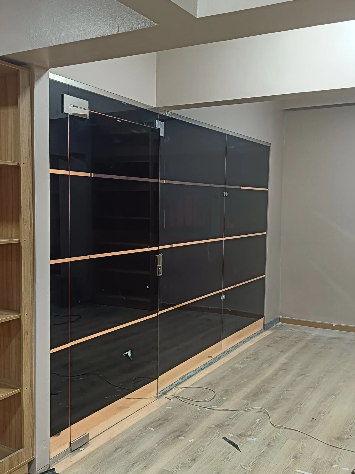 زجاج سيكوريت في شطا