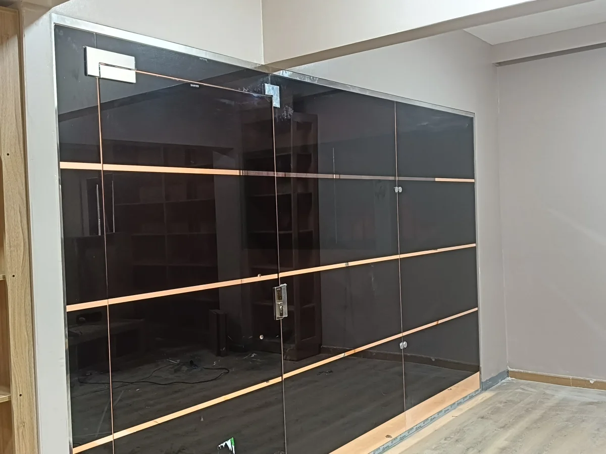 زجاج سيكوريت في الروضة