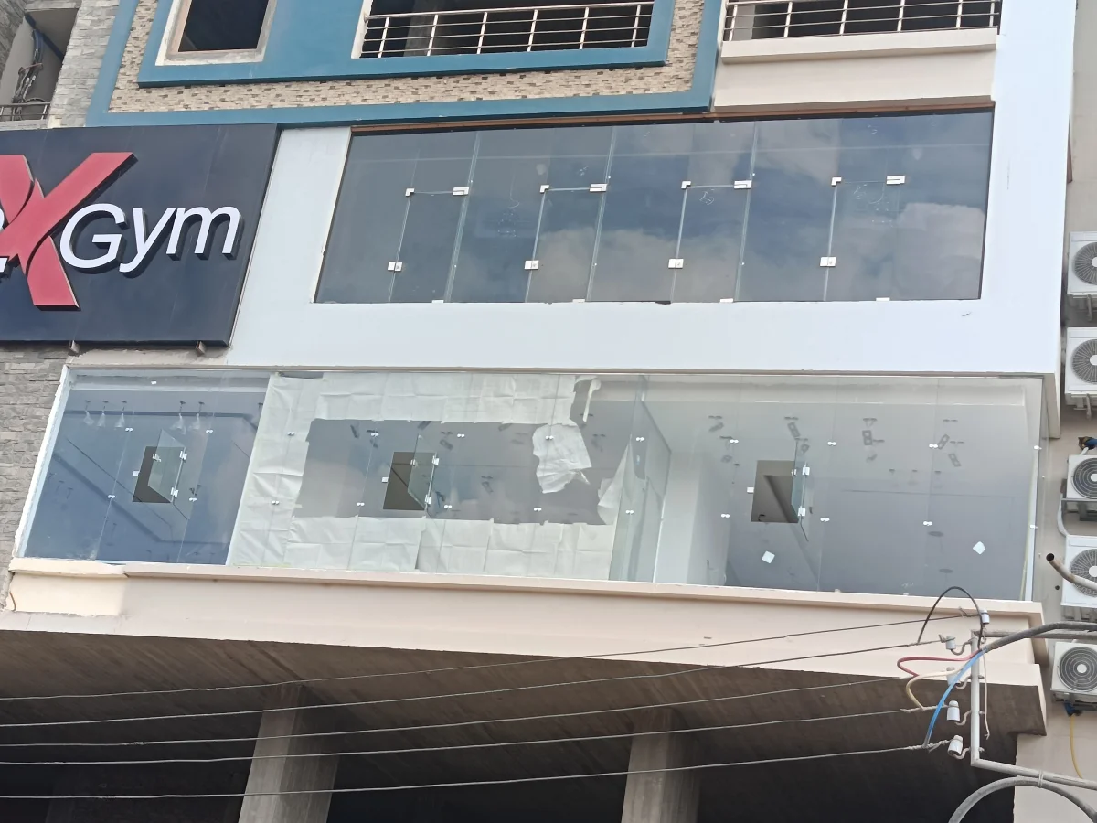 زجاج سيكوريت في الروضة