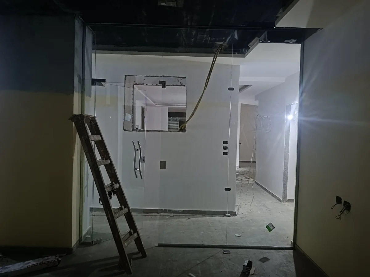 زجاج سيكوريت في السرو