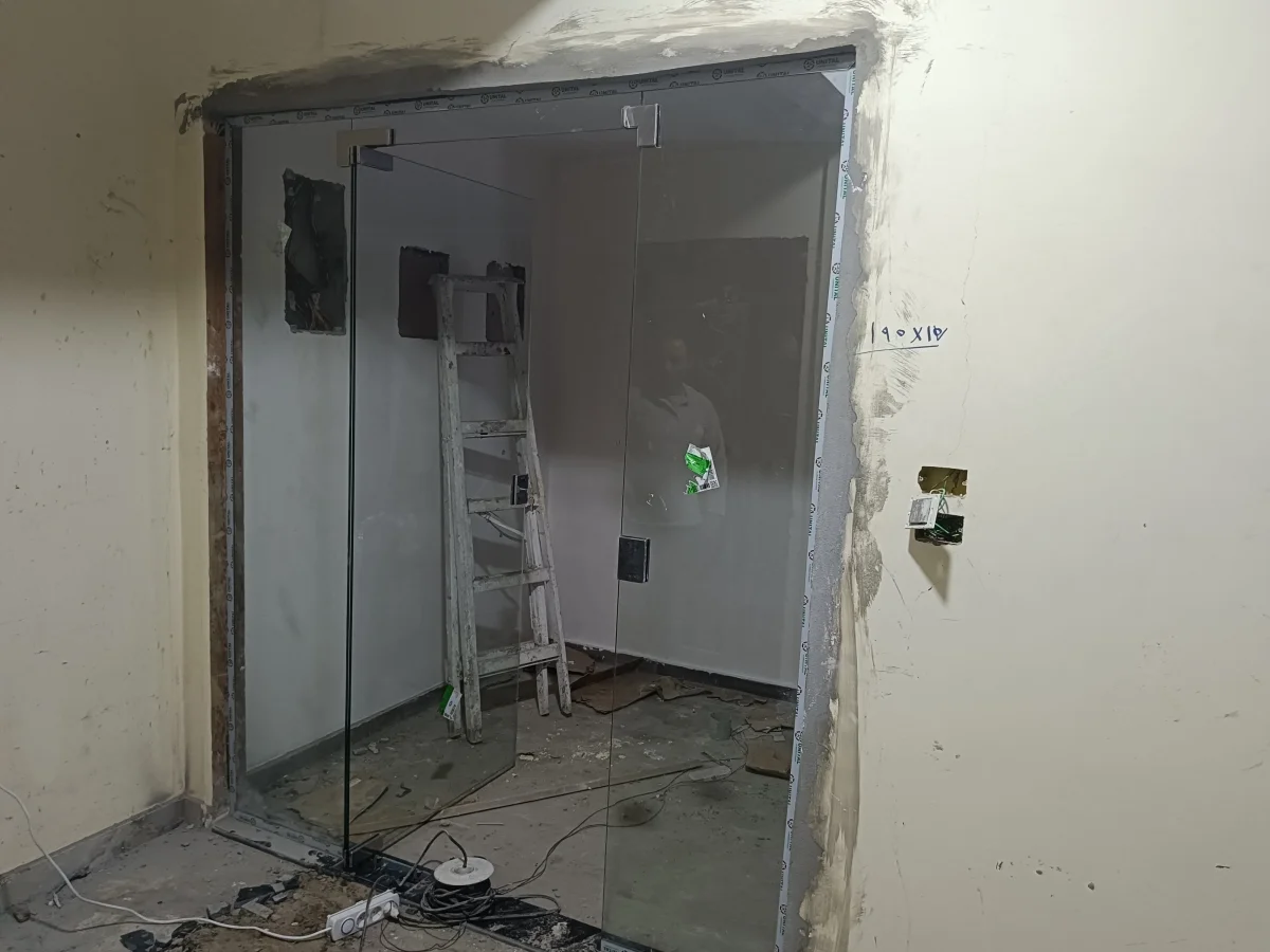 زجاج سيكوريت في عزبة البرج