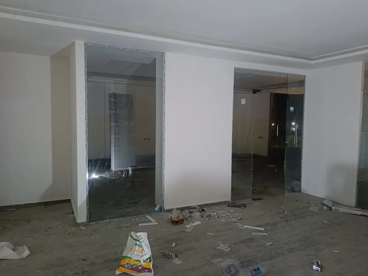 زجاج سيكوريت في عزبة البرج