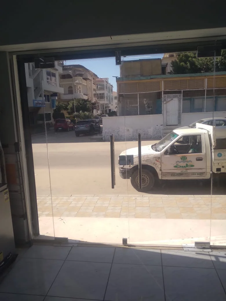 زجاج سيكوريت في الشرفة