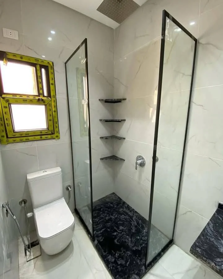 زجاج سيكوريت في الروضة