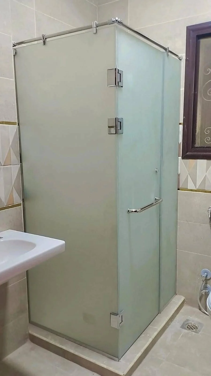 زجاج سيكوريت في الشرفة