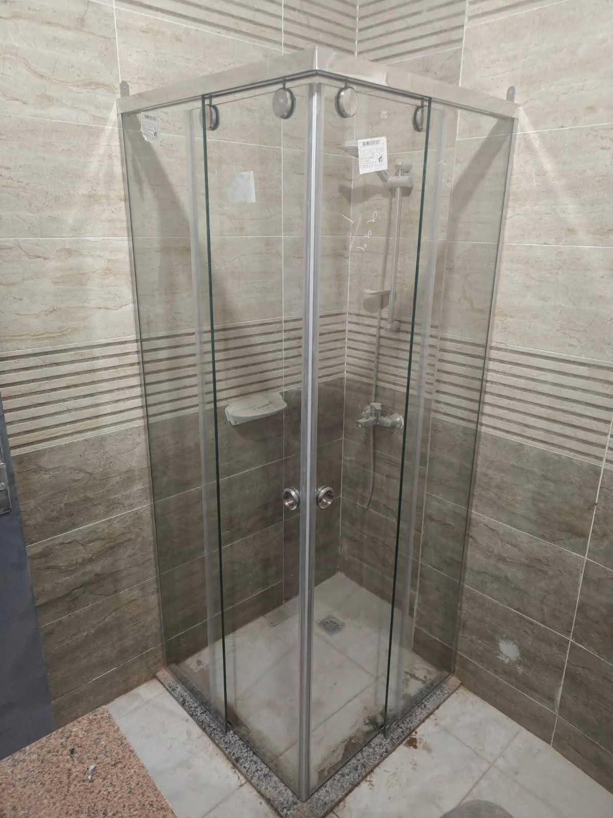 زجاج سيكوريت في ميت أبو غالب