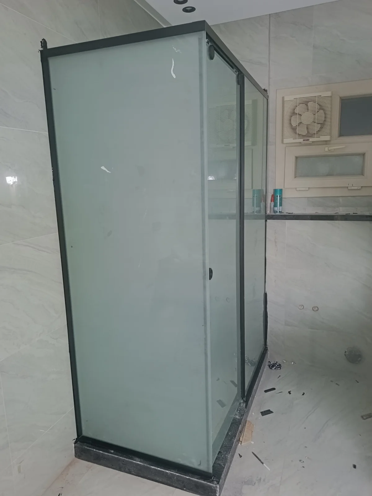 زجاج سيكوريت في الشرفة