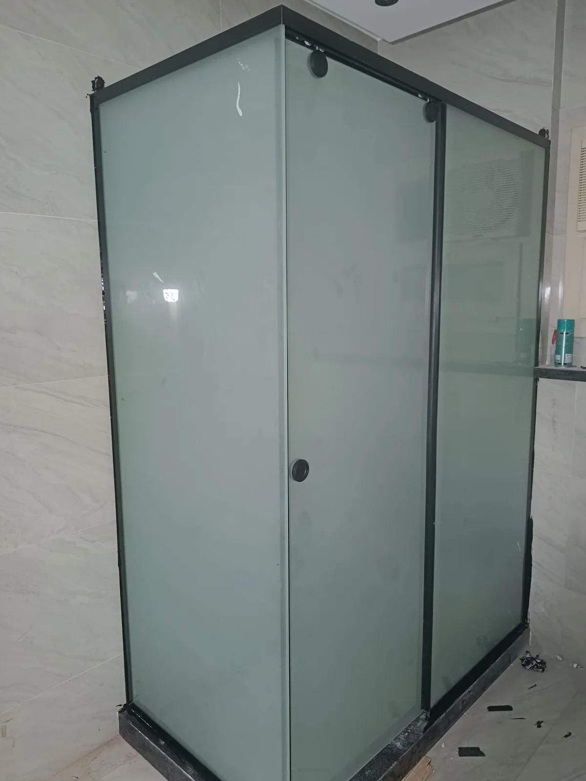 زجاج سيكوريت في الروضة