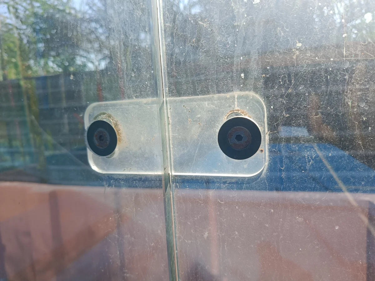 زجاج سيكوريت في نويبع