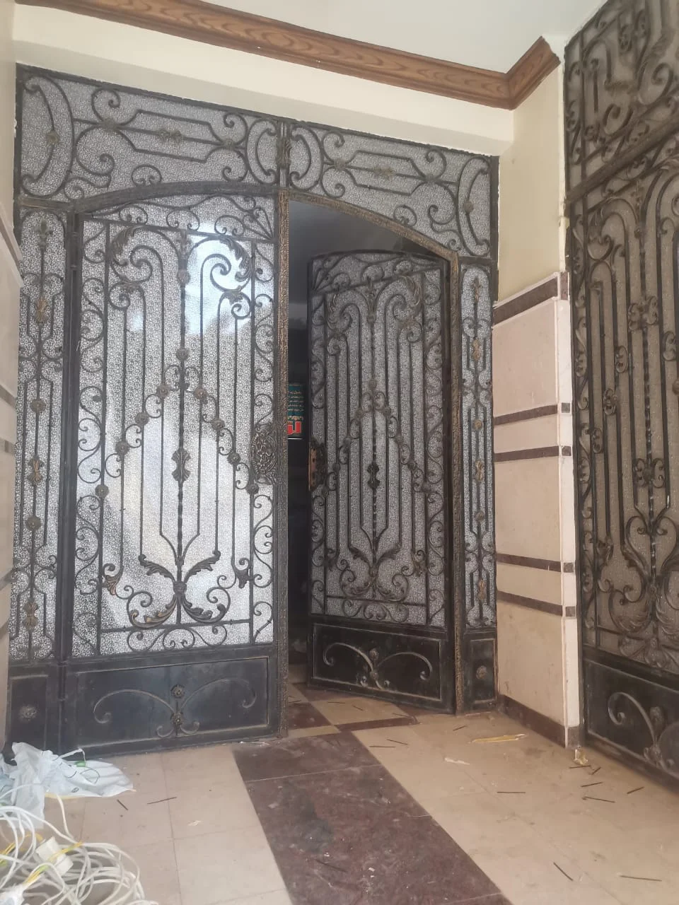 زجاج سيكوريت في الشرفة