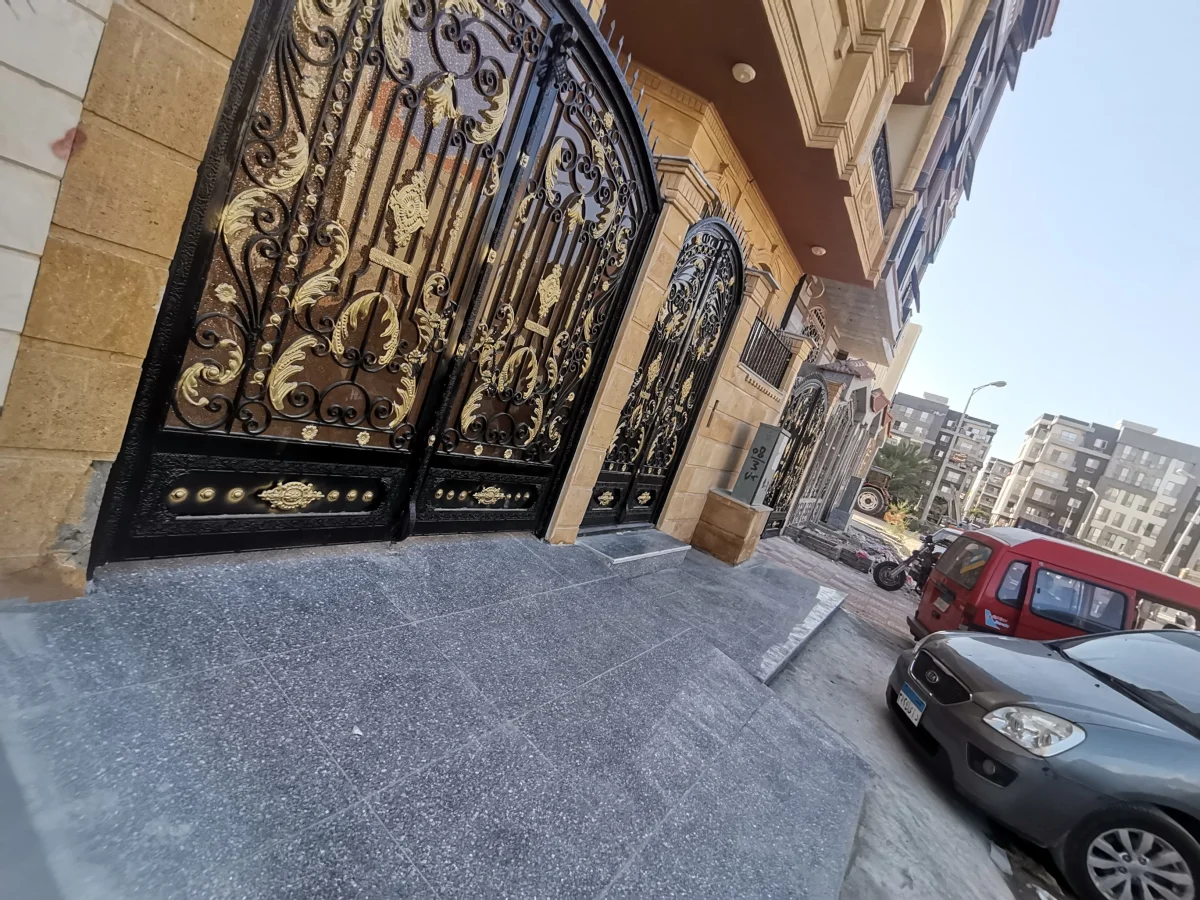 زجاج سيكوريت في الشرفة