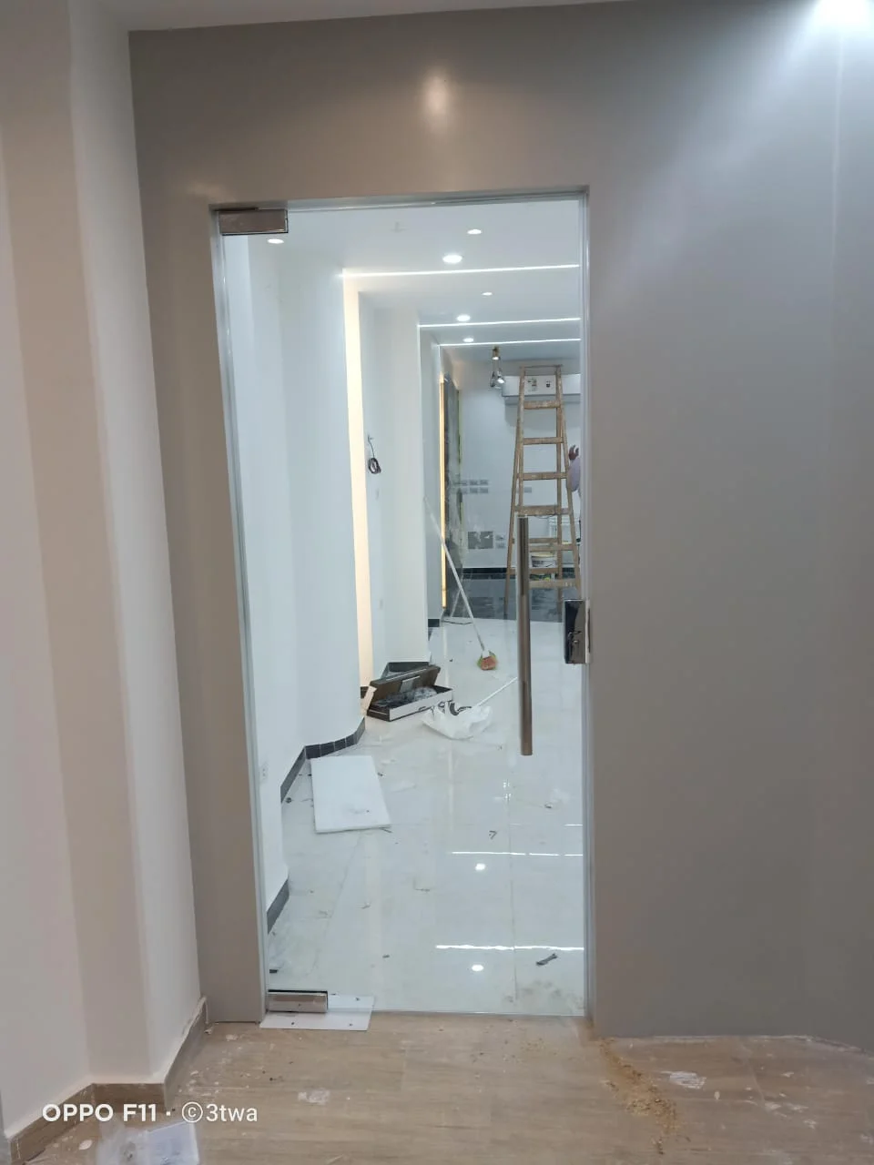 زجاج سيكوريت في الجونة