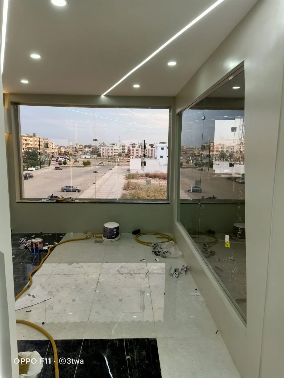زجاج سيكوريت في مكادي باي