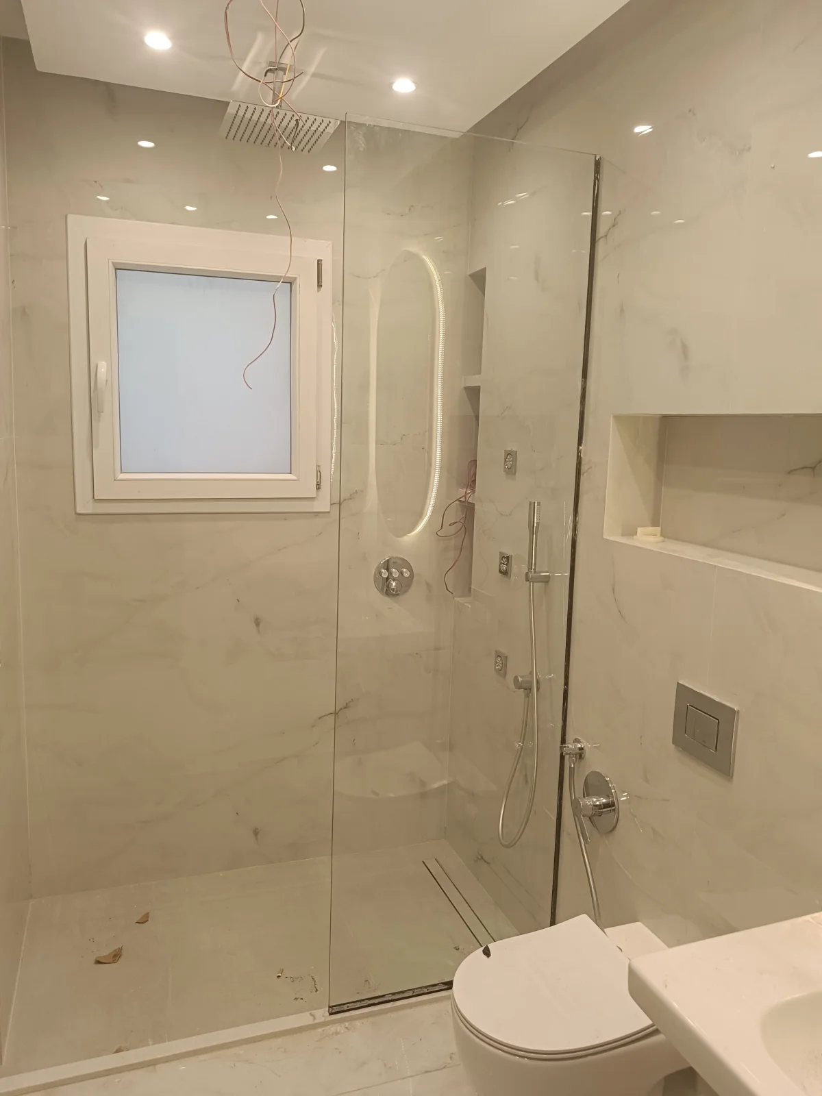 زجاج سيكوريت في الجونة