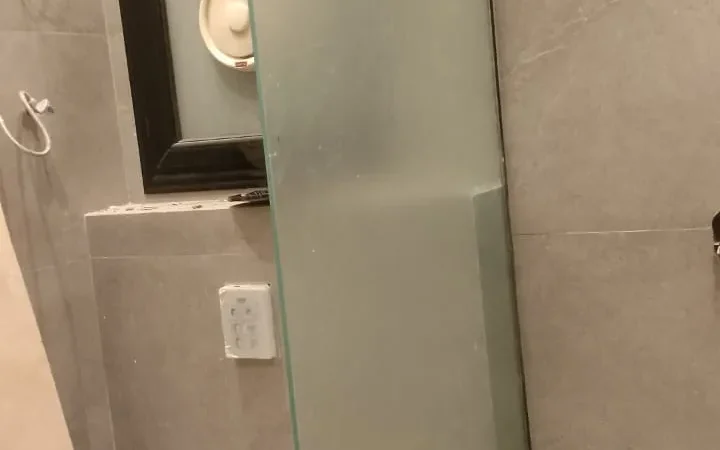 قواطيع زجاجية للعيادات في المنصورة