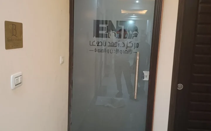 أعمال أبواب زجاج سيكوريت