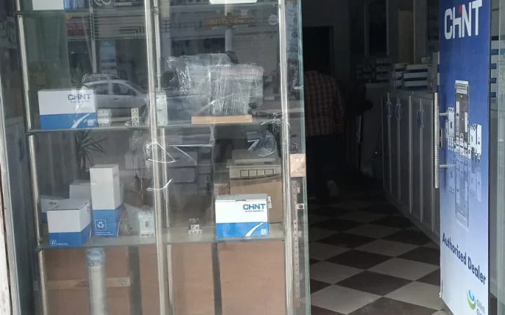 أعمال أبواب زجاج سيكوريت