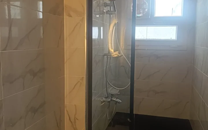 أعمال كبائن شاور